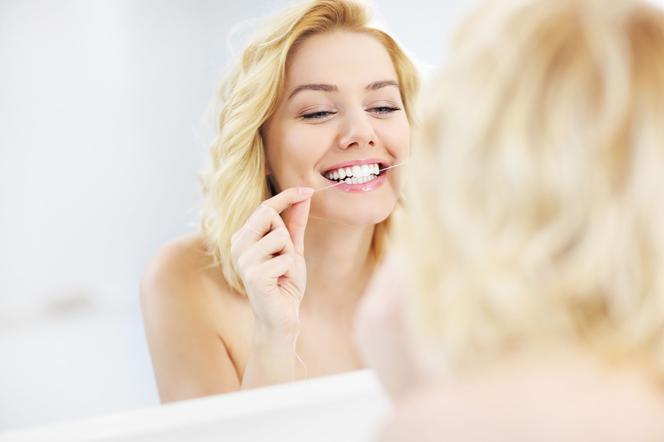Зубная нить DENTAL защитит ваши зубы от кариеса